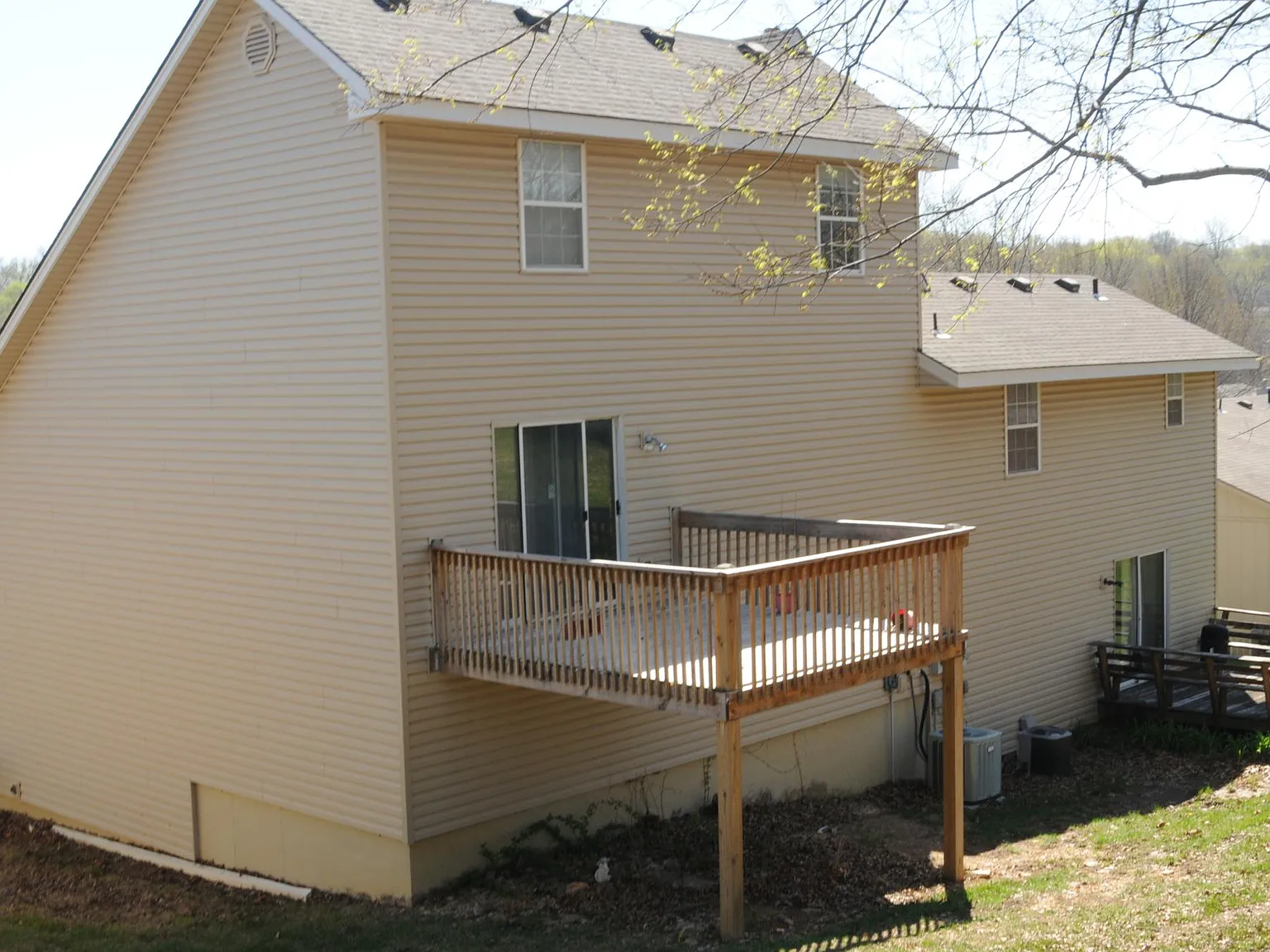 2 bed, 1850 sqft, $1,500 — Photo 3