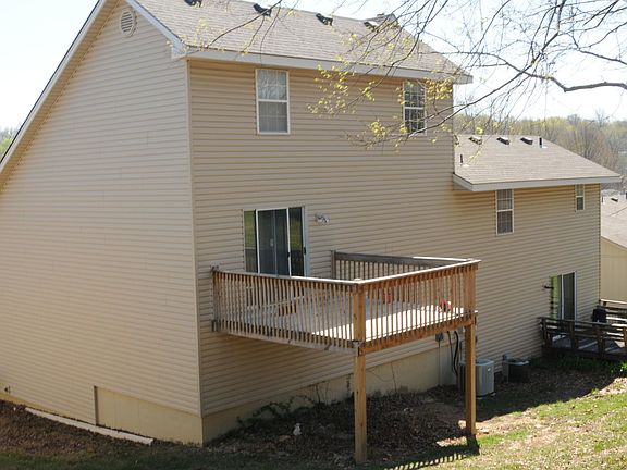 3rd image of 802 NE Barnes Dr APT B