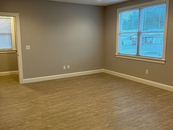3rd image of 717 Atwood Ave