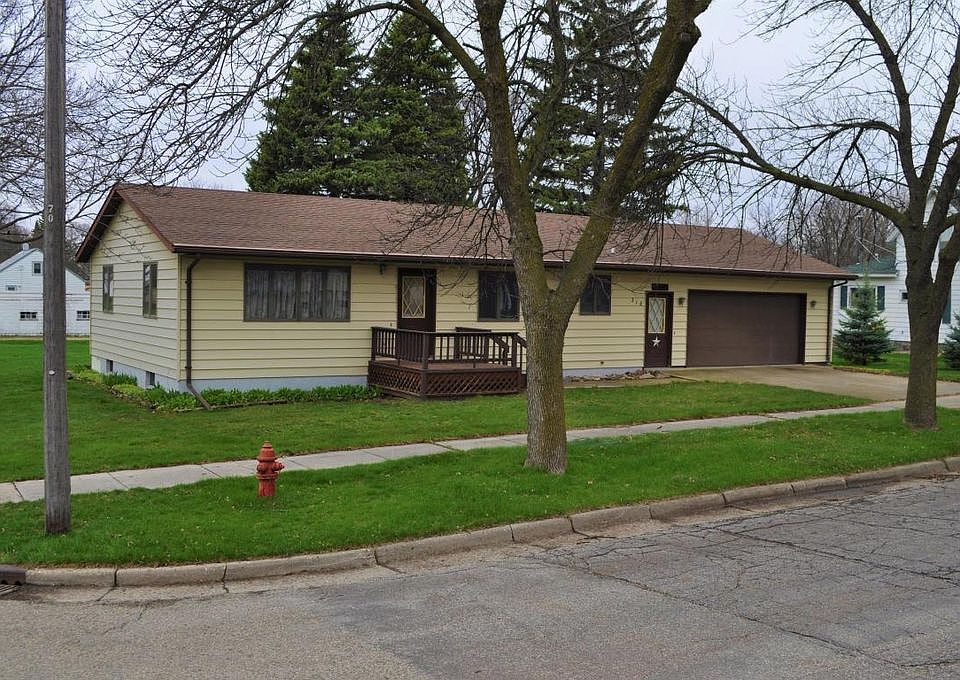 1st image of 318 Main St S