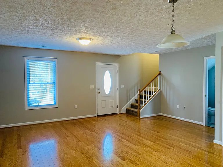 1465 Scott St — Photo 16