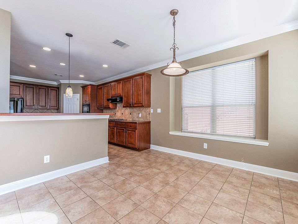 1st image of 15516 Belfin Dr