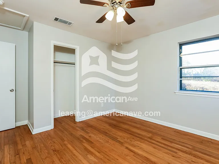 1393695_011_wm_-_bedroom_13534179.jpg