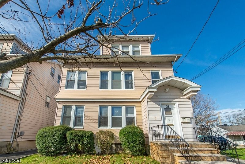 1st image of 31 Jefferson St