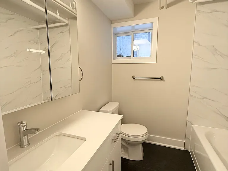 325 Cooper St #15-A — Photo 9