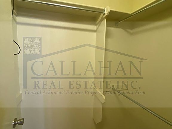 3rd image of 204 Dale Dr