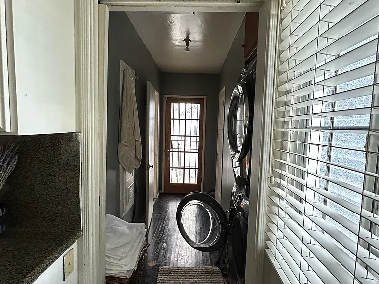 3741 6th Ave — Photo 20