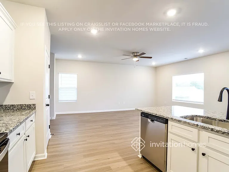 3339 Fox Hall Dr — Photo 6