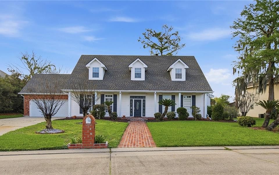 1st image of 23 Rosedown Dr