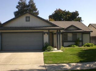 1295 Seneca Dr, Madera, CA 93637