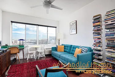 Rented by aptsandlofts.com