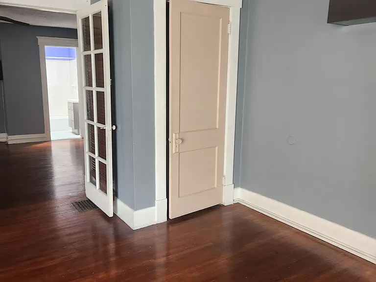 4175 Hamilton Ave #2 — Photo 5