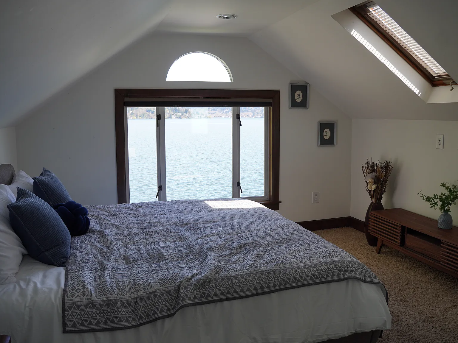 3 bed, 2200 sqft, $6,200 — Photo 4