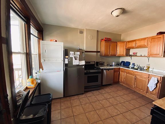 3rd image of 3008 W Diversey Ave APT 3