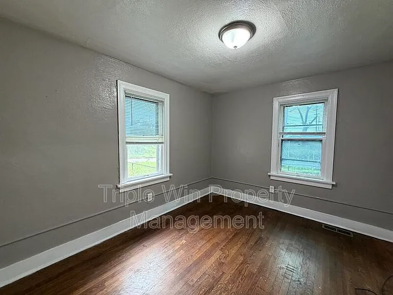 8530 Lowell St — Photo 12