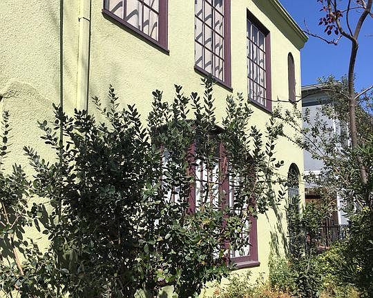 2nd image of 807 S Curson Ave