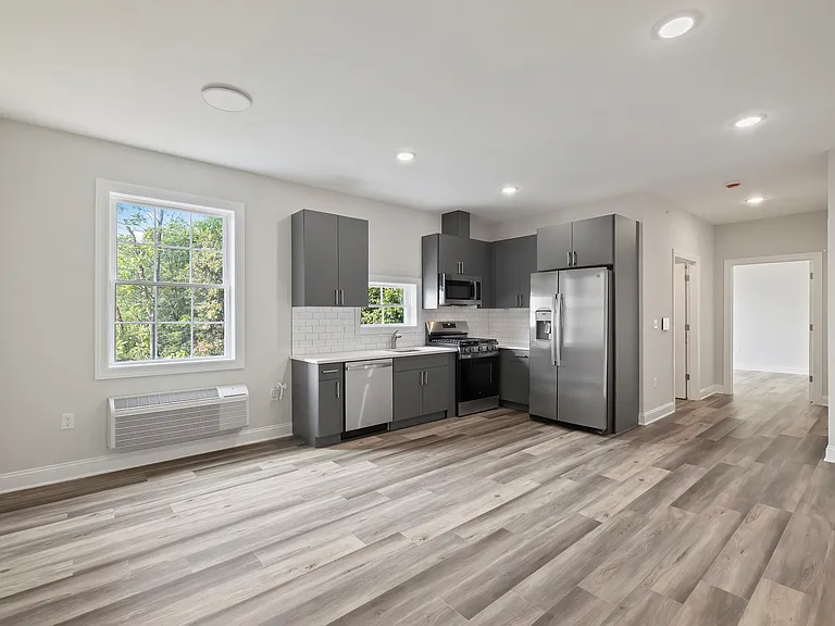 60 Woodside Pl — Photo 5