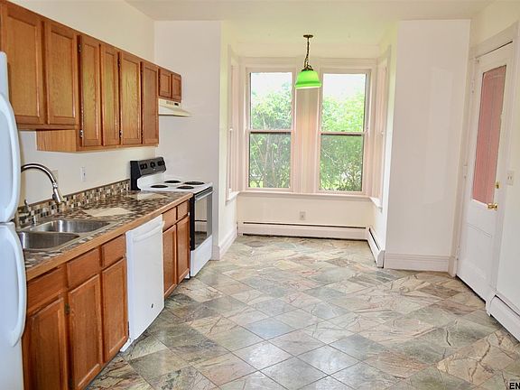 5th image of 8 Cayadutta St