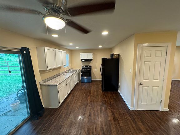 4th image of 10075 Prince Dr