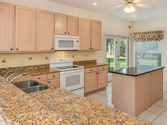 4th image of 796 Autumn Glen Dr