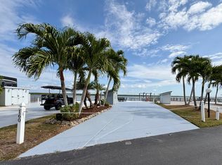 150 Smallwood Dr #160, Chokoloskee, FL 34138