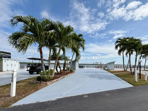 150 Smallwood Dr #160, Chokoloskee, FL 34138