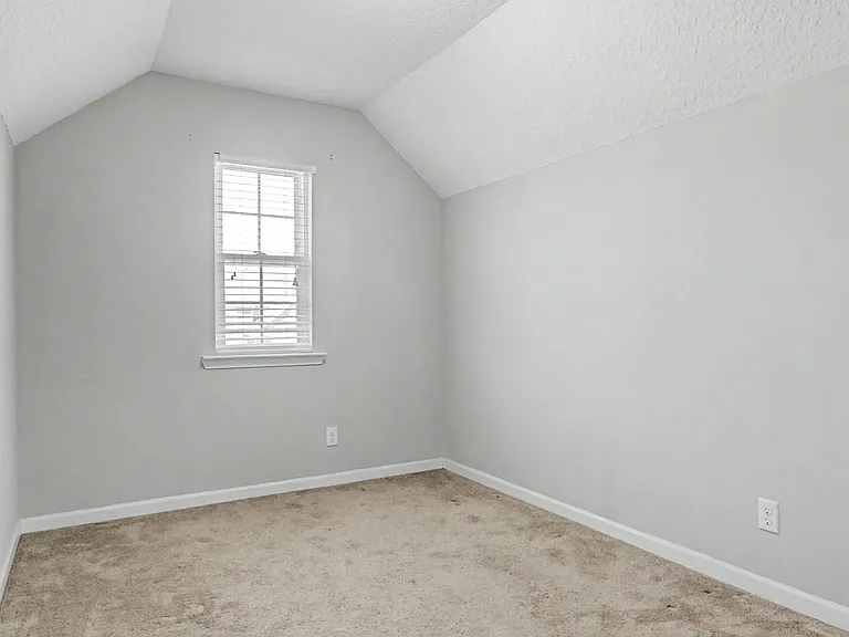 976 Oak Crest Dr — Photo 37