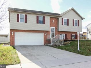 44 Shoshone Dr, Hanover, PA 17331