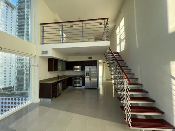 41 SE 5th St, Miami, FL