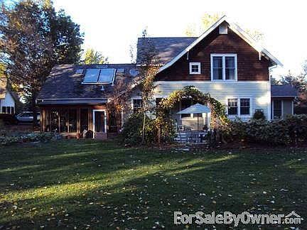 4th image of 2417 Dianna Ln