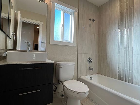 5th image of 3760 33rd St APT 4