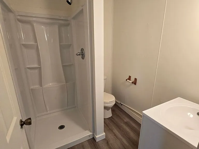 110 Alderson St — Photo 2