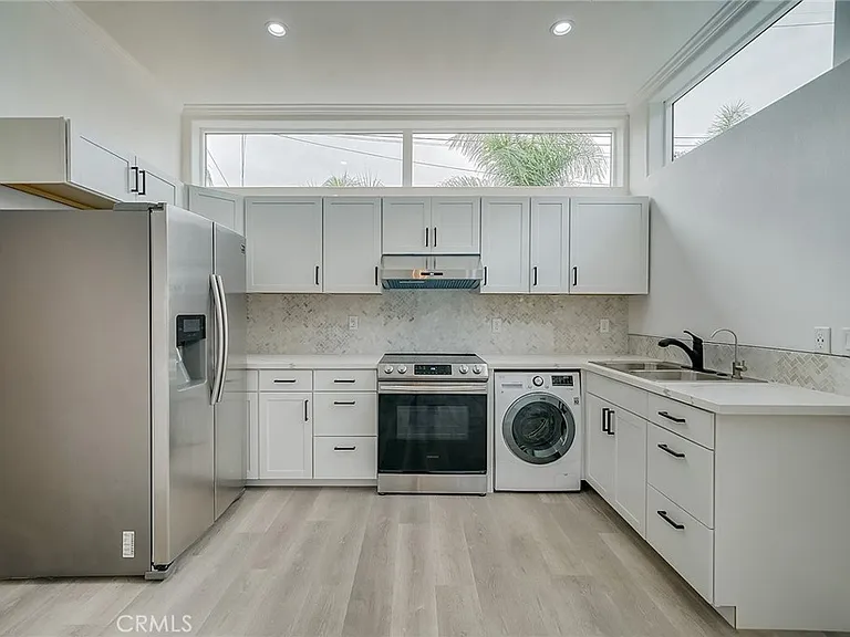 1476 Kenneth Dr — Photo 17