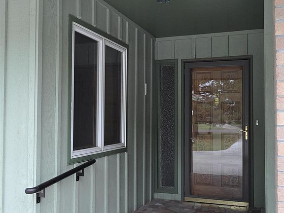 3rd image of 1017 N Country Club Cir