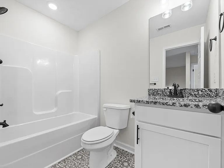 412 Hillside Dr — Photo 18