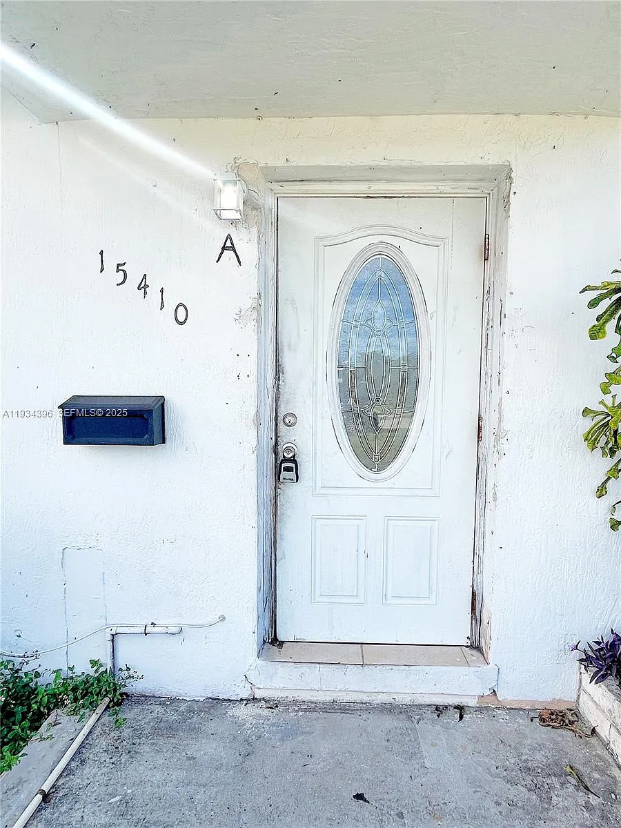 Building Photo - 15410 NW 29th Ct