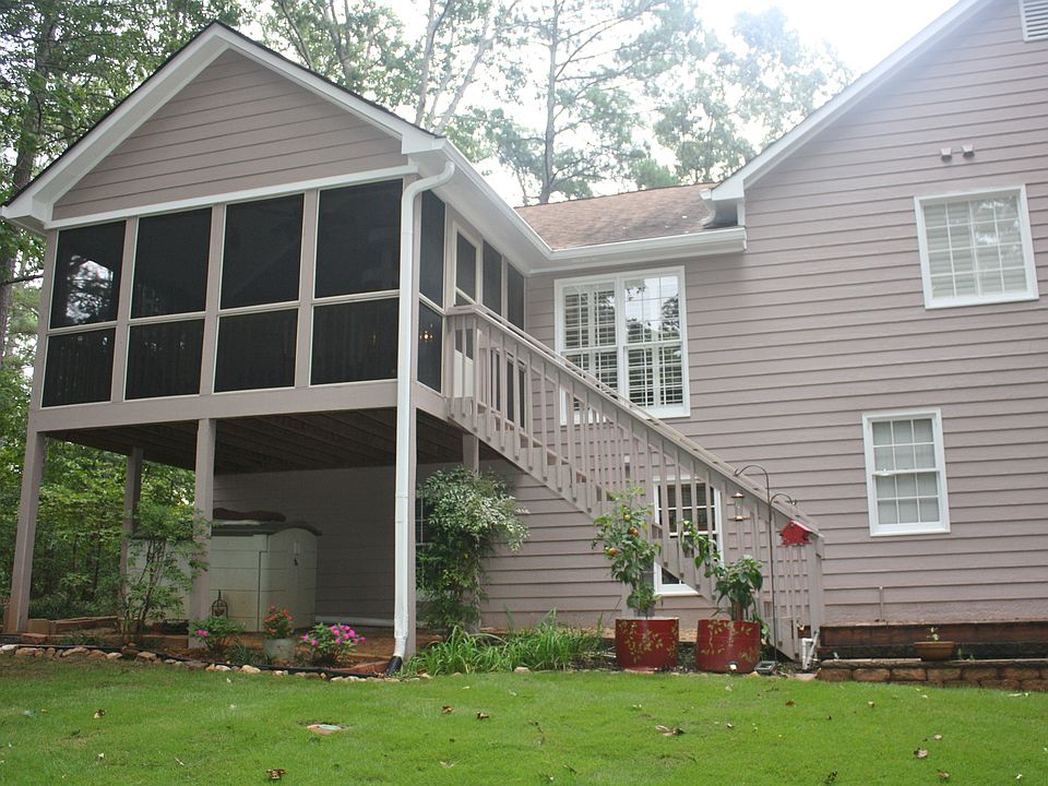 2nd image of 4270 Sherry Ln