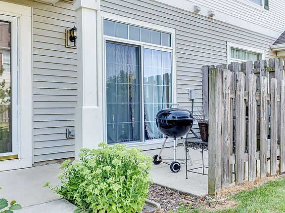 4th image of 2578 Hillsboro Blvd #0