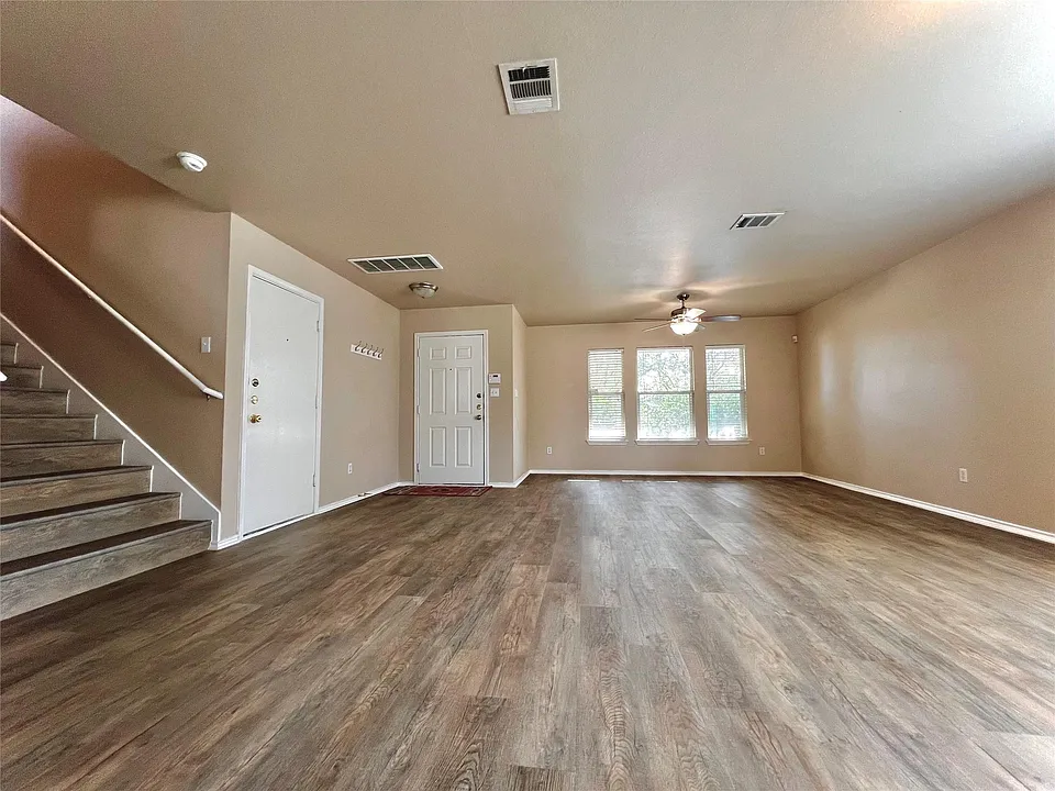 3515 Sandy Brook Dr