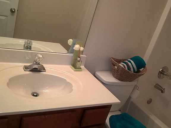 5th image of 468 Berckman Dr