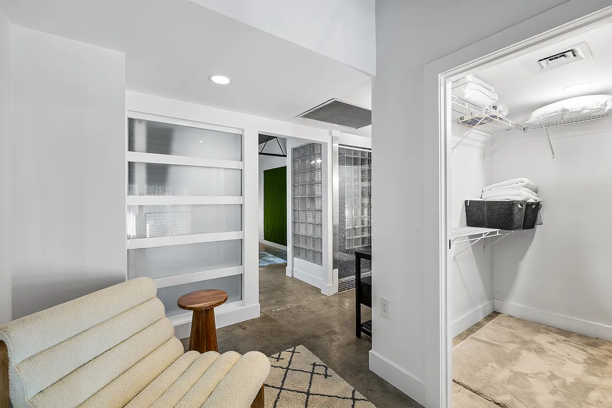 Building Photo - 213 N 12th St