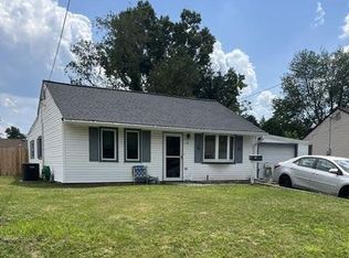 10 Knollwood Rd E, Edison, NJ 08817