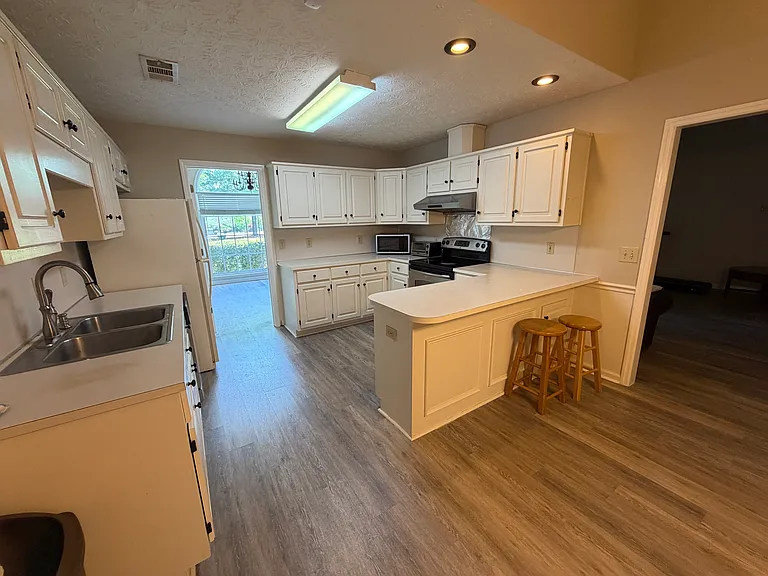 6725 Moon Cir — Photo 4