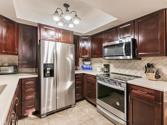 5th image of 6146 Seven Springs Blvd