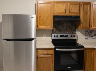 126-128 Miller St #2, Springfield, MA 01104