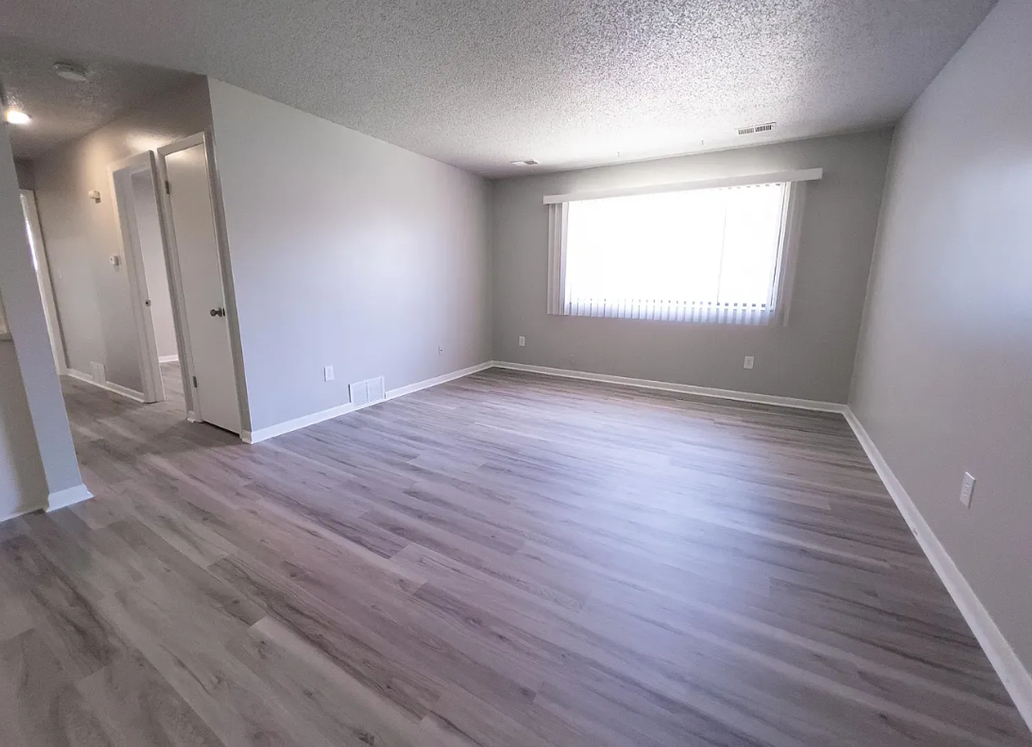 2 bed, 1.0 bath, $1,630 — Photo 4