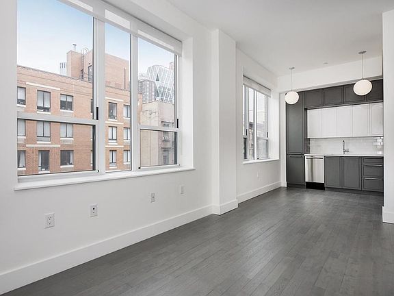 4th image of 416 W 52nd St APT 500