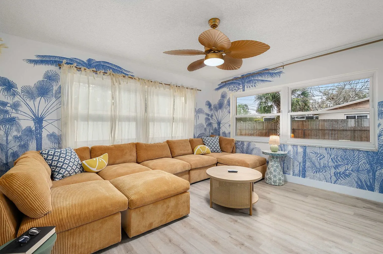 4 bed, 2.0 bath, 1819 sqft, $10,066 — Photo 2