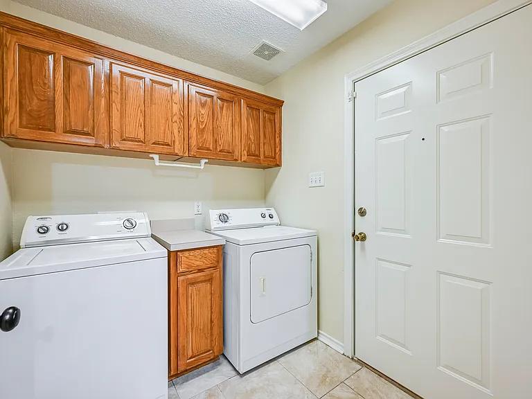 1136 Park Gln — Photo 12