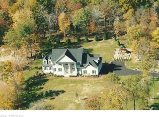 170 Devonshire Ln, Madison, CT 06443